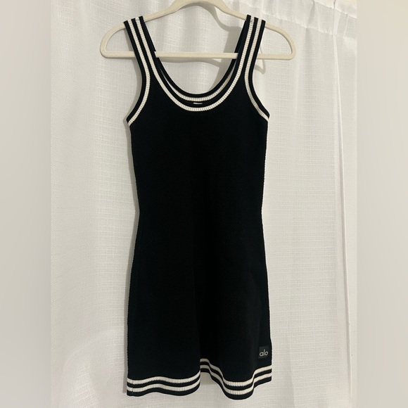 ALO YOGA Tennis Club Sweater Knit Dress Size M 🖤 - Picture 2 of 10